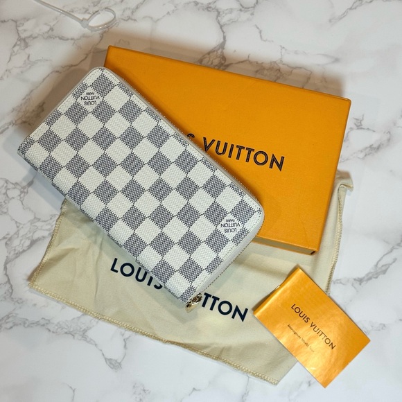 Source Unknown Iconic Fashion Damier Blue Wallet - Picture 3 of 11